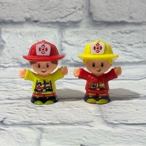 Fisher Price Little People 2016 firefighter figurines (2 count)